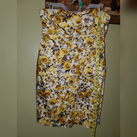 B. Smart Floral Strapless Mini Dress 14 - Picture 4 of 6